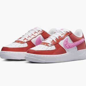 NIB NIKE AIR FORCE ONES VALENTINES DAY LMT ED.💋